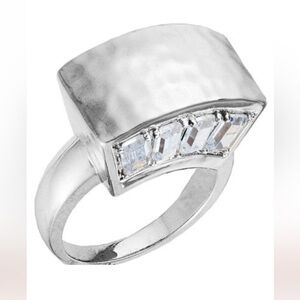 Silpada Stunning & EXTREMELY
RARE Vintage Sterling Silver
CZ Tiara Ring